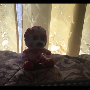 ❤️A tiny blush bear with hearts on it ❤️